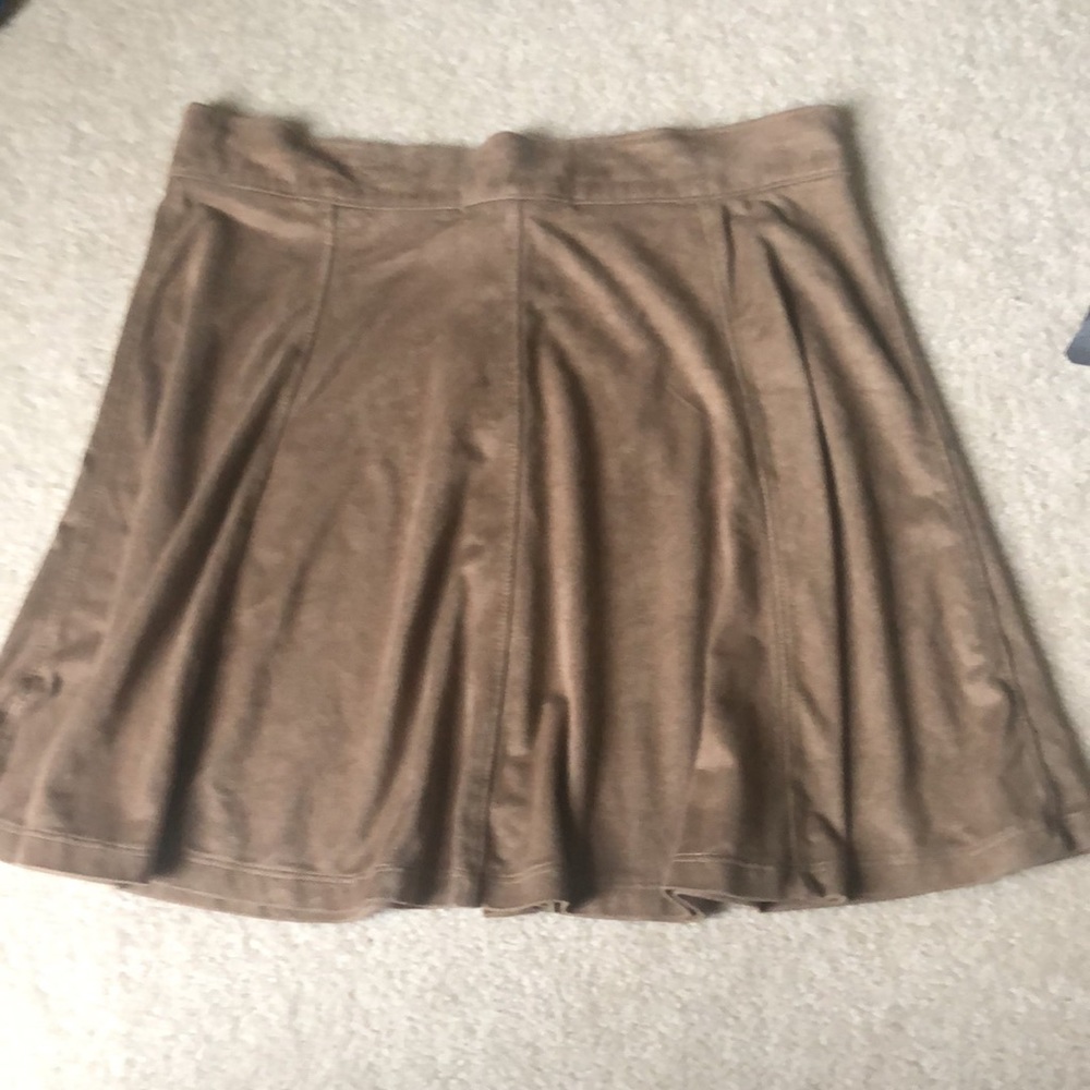 Mini skirt - Picture 2 of 3